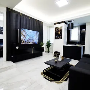 Italian Fashion - Luxurious Marble City Center Apartment